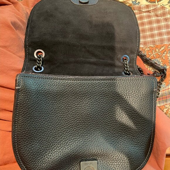 COACH BLACK AND WHITE LEATHER BAG with CHAIN STRAP - Picture 6 of 6